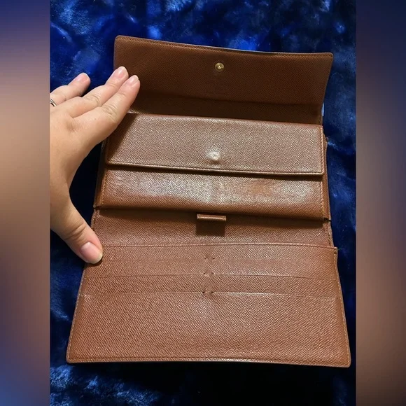 Louis Vuitton Porte-Trésor Monogram Wallet - Picture 3 of 16